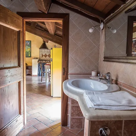 农家乐 Goccia Di Luna 艾姆波蒂德