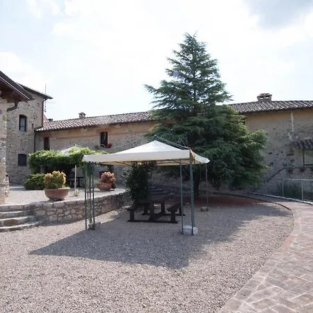Alloggio per agriturismo Goccia Di Luna *
